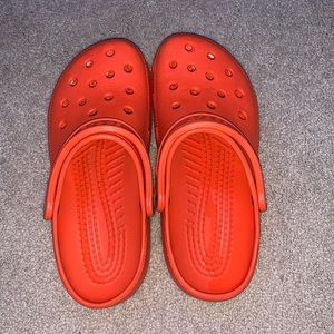 CROCS SIZE 9